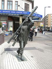 EdgwareRoadStationStatue