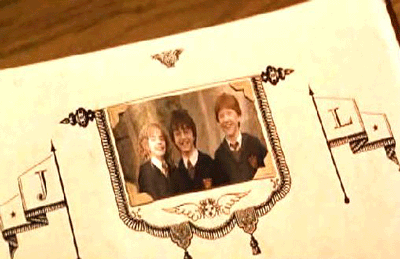 Gifs Harry Potter  - Page 2 The_Trio_-_Hermione_Granger,_Harry_Potter_and_Ron_Weasley