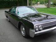 Lincoln Continental 3