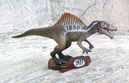 Jp-iii-coca-cola-spinosaurus-by-kaiyodo-16436.jpg