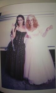 ShannenHolly3x04BTS