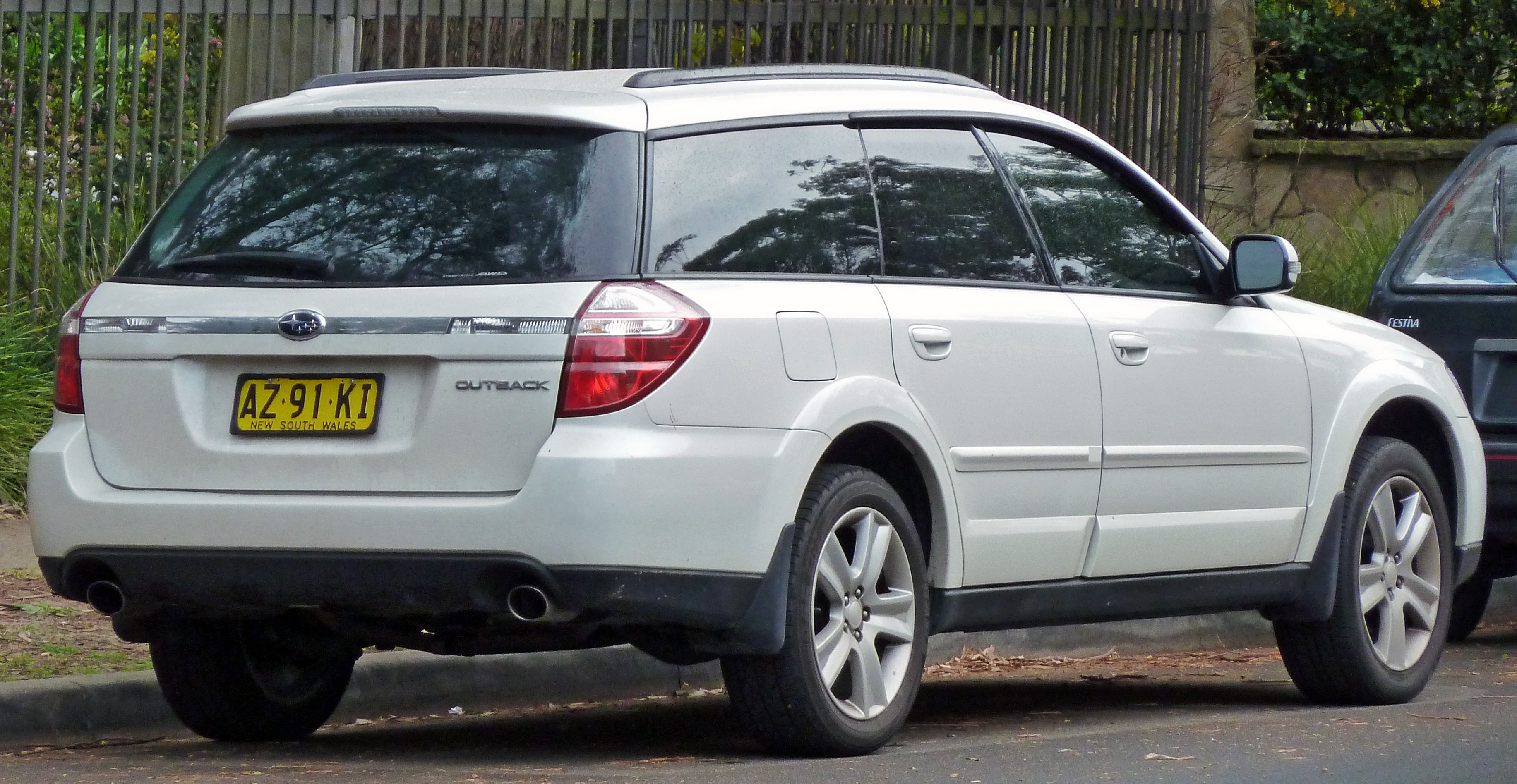 Subaru Outback Tractor Amp Construction Plant Wiki The