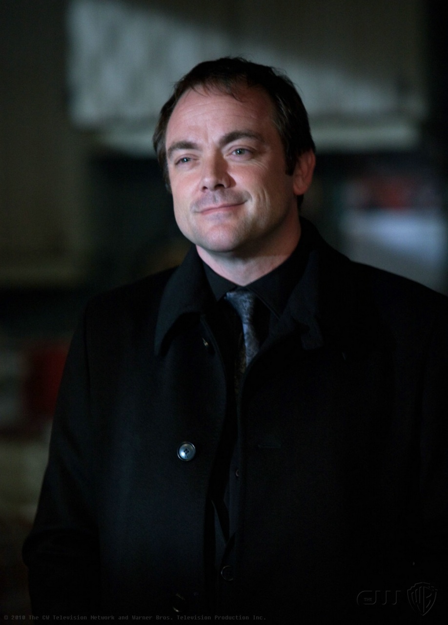 http://img3.wikia.nocookie.net/__cb20110509204114/supernatural/pt-br/images/5/5d/Crowley2.jpg