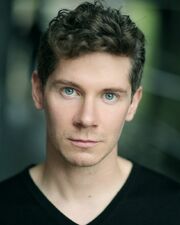 Karl Davies 200