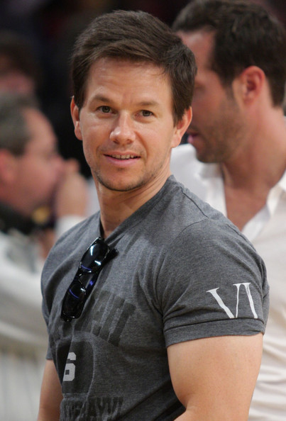 Des célébrités de tous genres témoignent de leur foi chrétienne - Page 2 Mark-wahlberg
