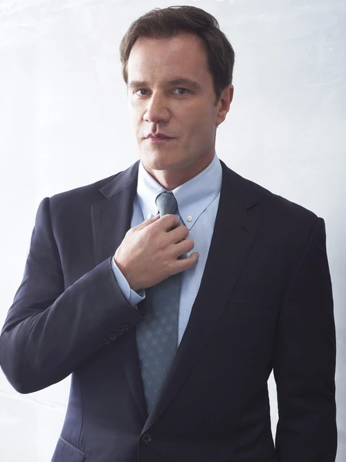 Peter Burke - Wiki White Collar ou FBI : Duo Très Spécial