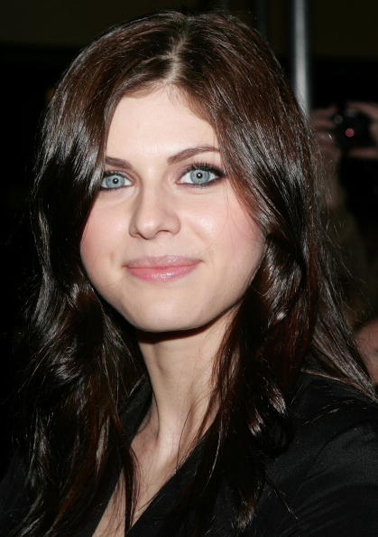 sexe Mamie le sexe alexandra daddario sexe Mamie le sexe alexandra daddario