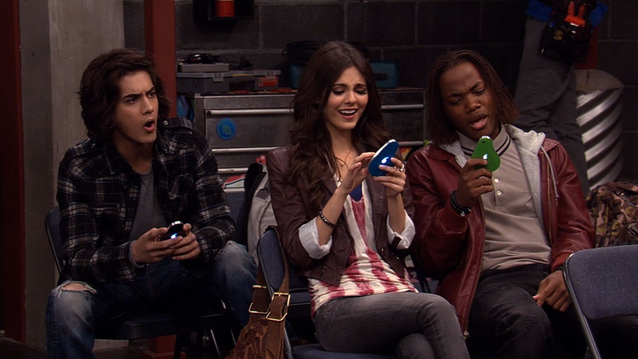 http://img3.wikia.nocookie.net/__cb20121124035344/victorious/images/d/df/Victorious-318-clip-16x9.jpg