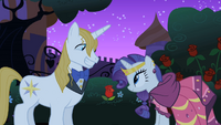 Rarity expecting too much from Blueblood S1E26