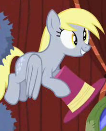 Derpy_Hooves_holding_a_hat_S2E11.png