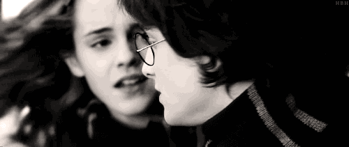 img3.wikia.nocookie.net/__cb20130307031100/degrassi/images/a/aa/Harry-Potter-Gifs-harry-potter-17540521-500-211.gif