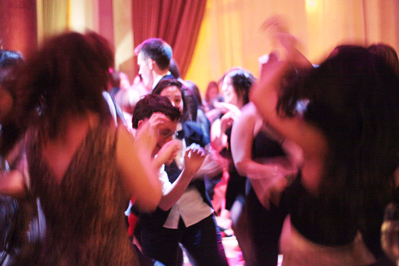 http://img3.wikia.nocookie.net/__cb20130330161044/degrassi/images/a/aa/Party_time.gif