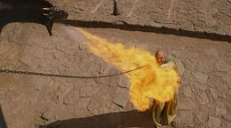 Drogon quema a Kraznys HBO