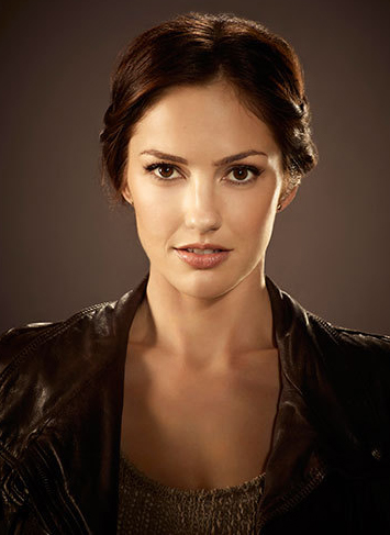 Almost_Human_Wiki_-_Valerie_Stahl_001.jpg