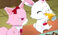 garnet jewlpet twinkle 185px-A_drinking_Jewelpet