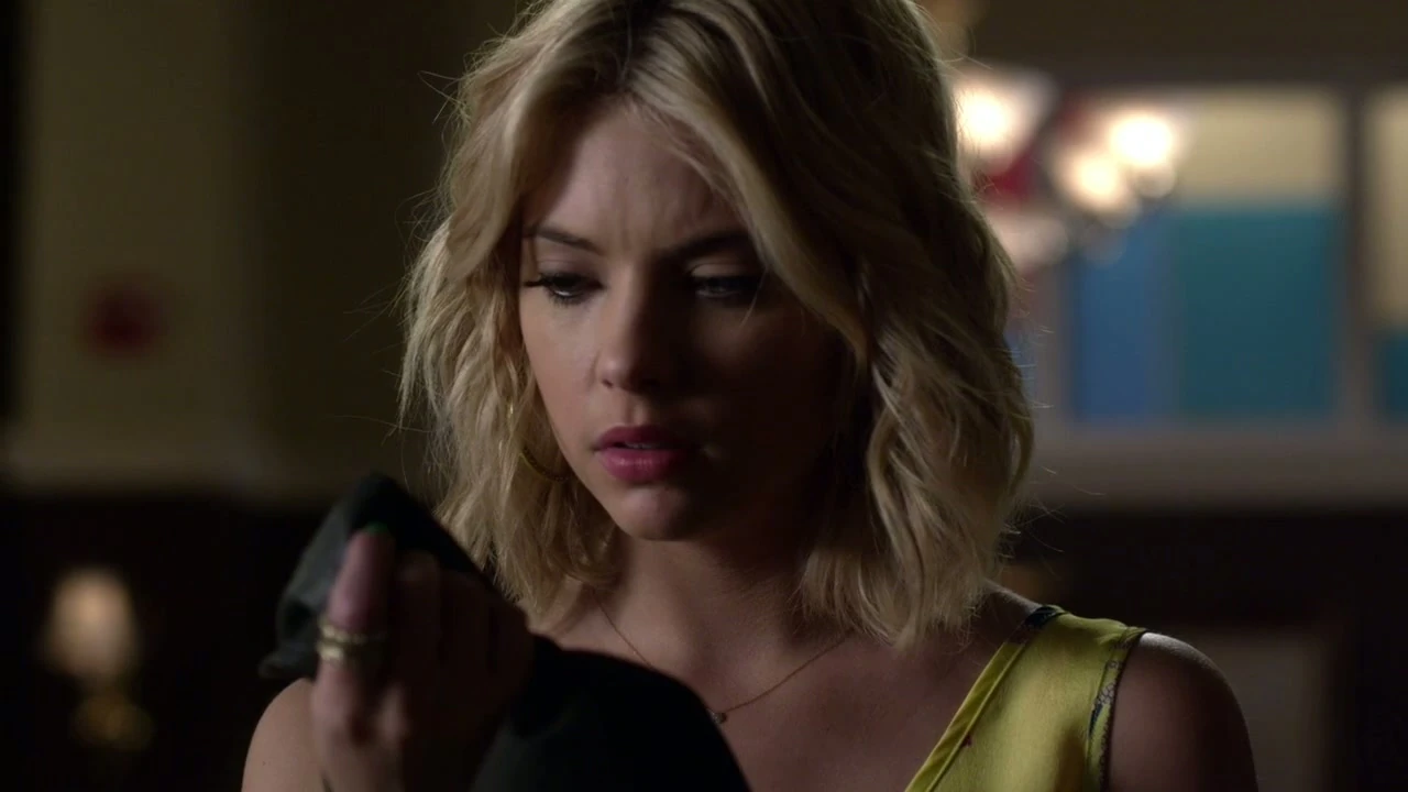 That Girl is Poison Pretty Little Liars Wiki