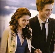 185px-Bella edward prom