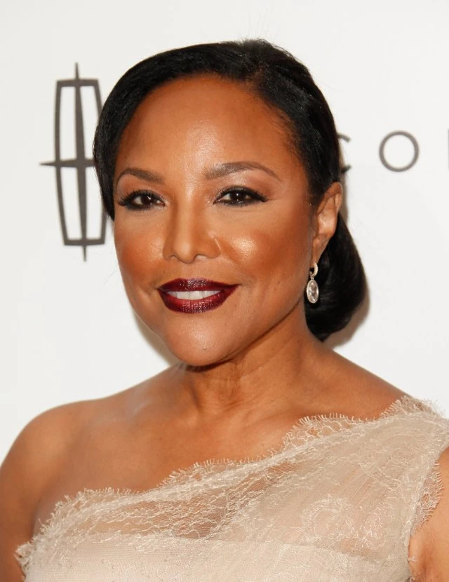Image Lynn Whitfield.jpg The Hunger Games Wiki