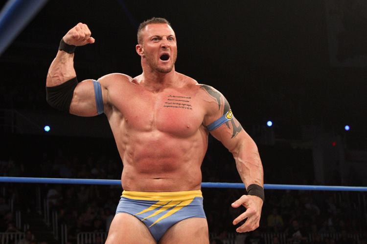 Huge wrestlers tag team the reff 3