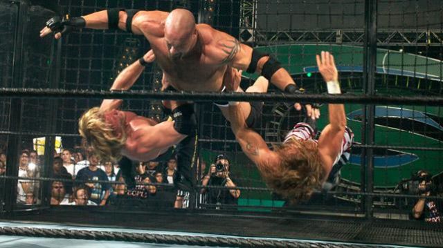 http://img3.wikia.nocookie.net/__cb20130916220503/prowrestling/images/5/53/SummerSlam_2003.Goldberg.jpg