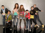 Shake-it-up-season-2-cast-1