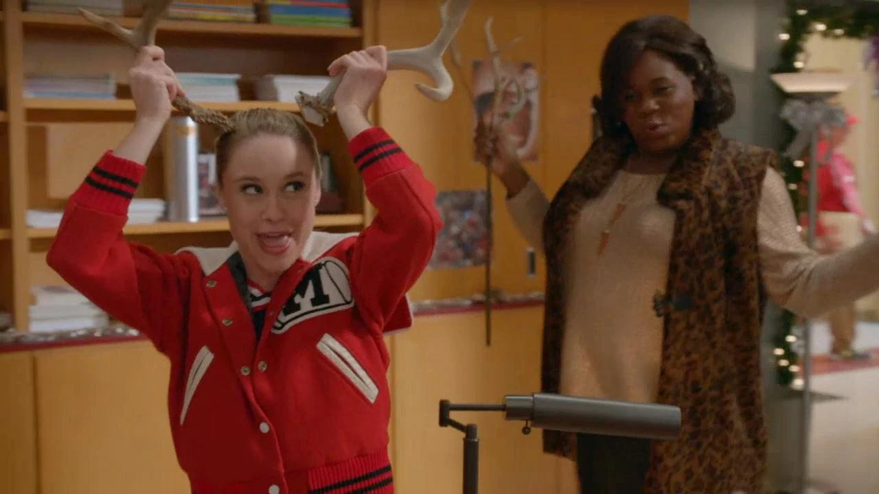 Rockin' Around the Christmas Tree Wiki Glee