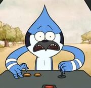 Mordecai trabajando