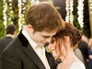 Bella-and-Edward-bella-swan-31050155-800-600