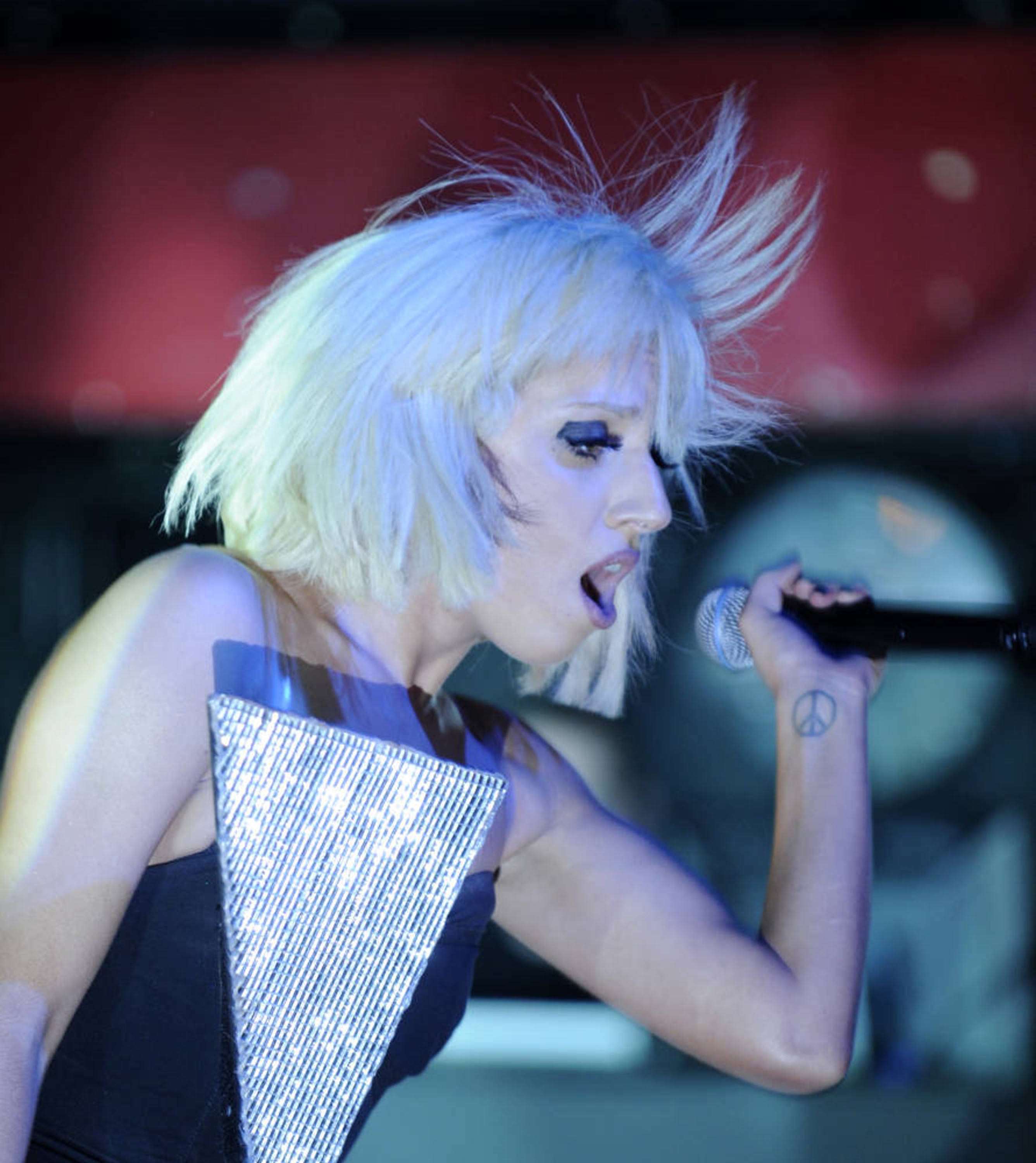 4-8-09_The_Fame_Ball_Tour_at_Revolution_