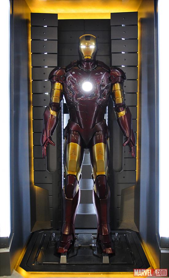 http://img3.wikia.nocookie.net/__cb20140625181511/ironman/images/9/94/Iron_Man_Armor_(Mark_III).jpg