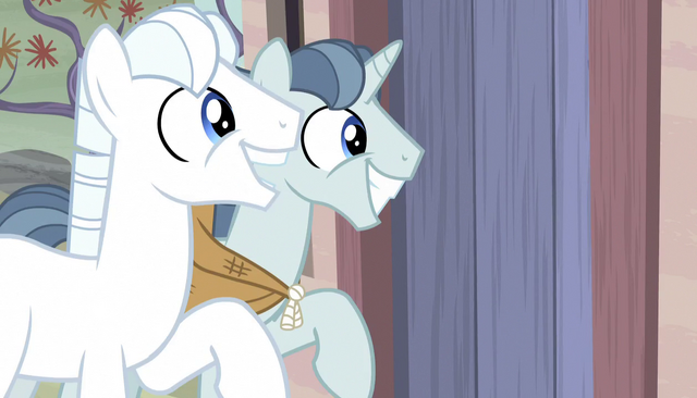 640px-Party_Favor_and_Double_Diamond_knock_on_Starlight%27s_door_S5E01.png