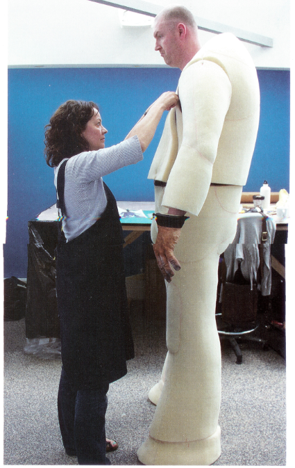 Giant_costume_behind_the_scenes.png