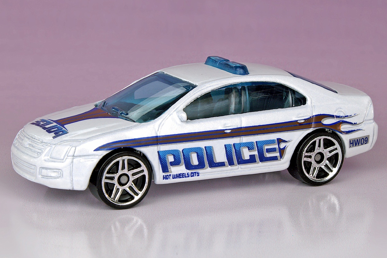 Ford fusion police hot wheels #10