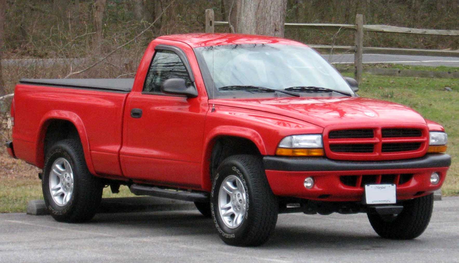 Dodge Dakota - Tractor & Construction Plant Wiki - The classic vehicle ...