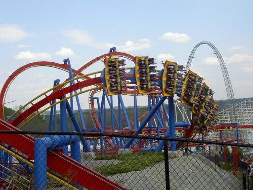 Superman - Ultimate Flight (Six Flags Over Georgia) - Coasterpedia ...